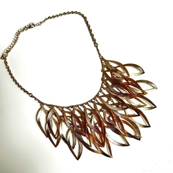 Gold tone layered statement necklace - Picture 5 of 8